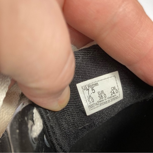 Vans suede sneakers size 7.5 - Picture 5 of 7